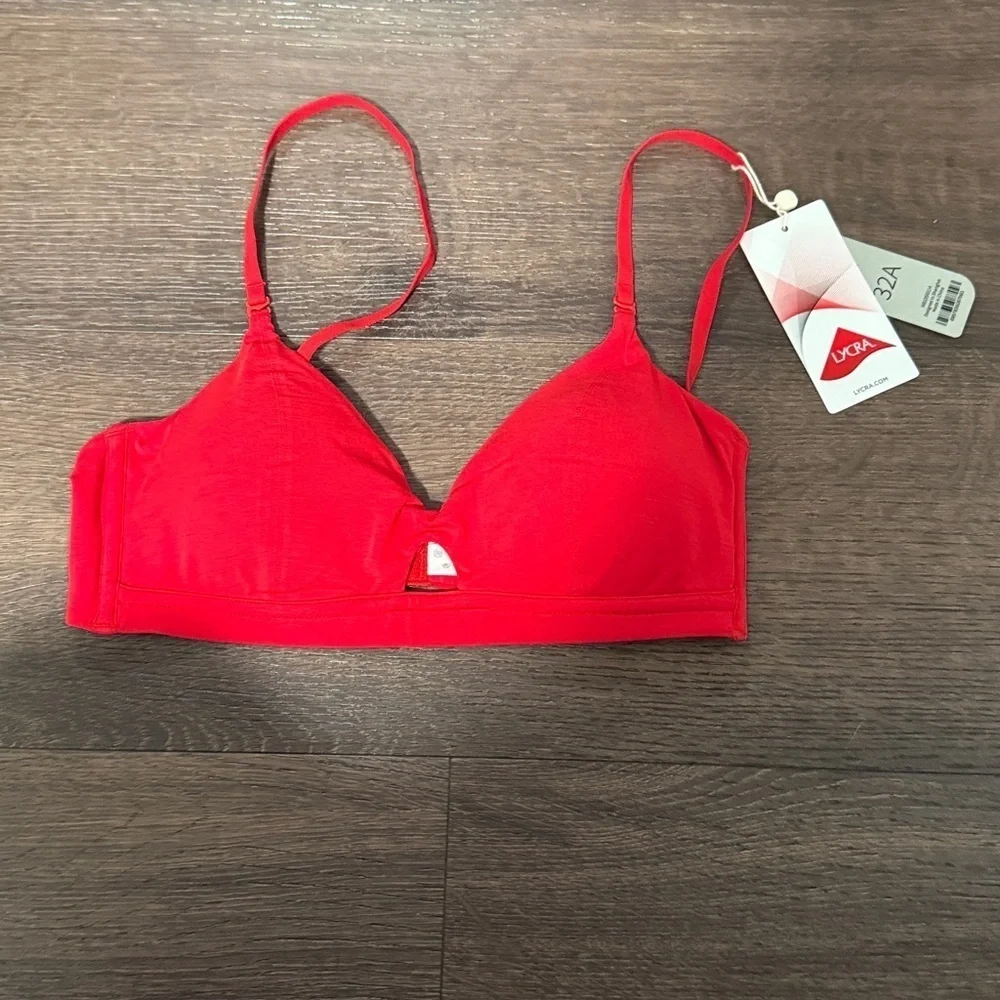 NWT Neiwai Red Pure Comfort Soft Modal TikTok Bra Convertible 32A Reg. $38